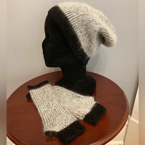 INTERMIX Winter Hat and Fingerless Gloves, One Size